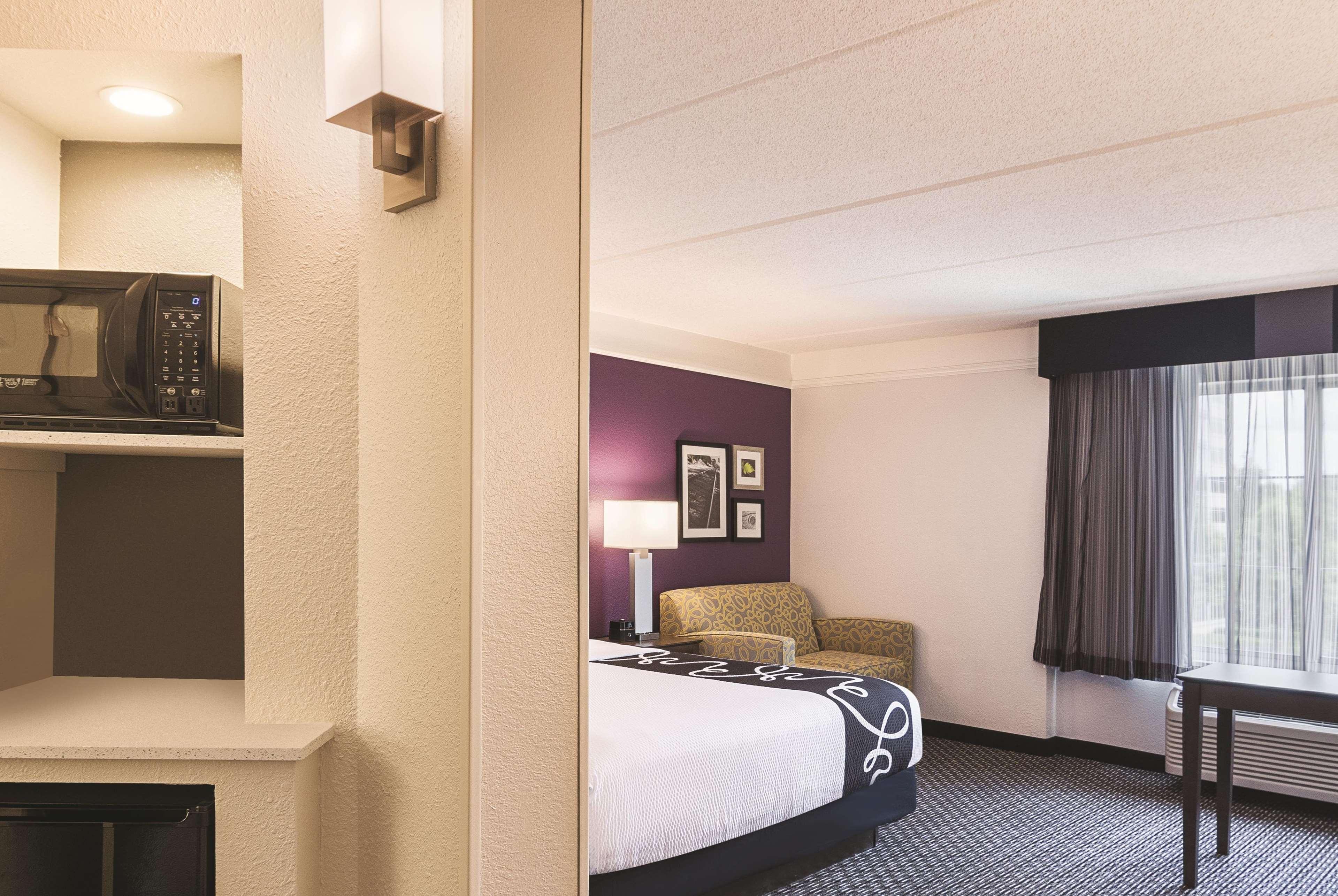 La Quinta By Wyndham Atlanta Perimeter Medical Hotel