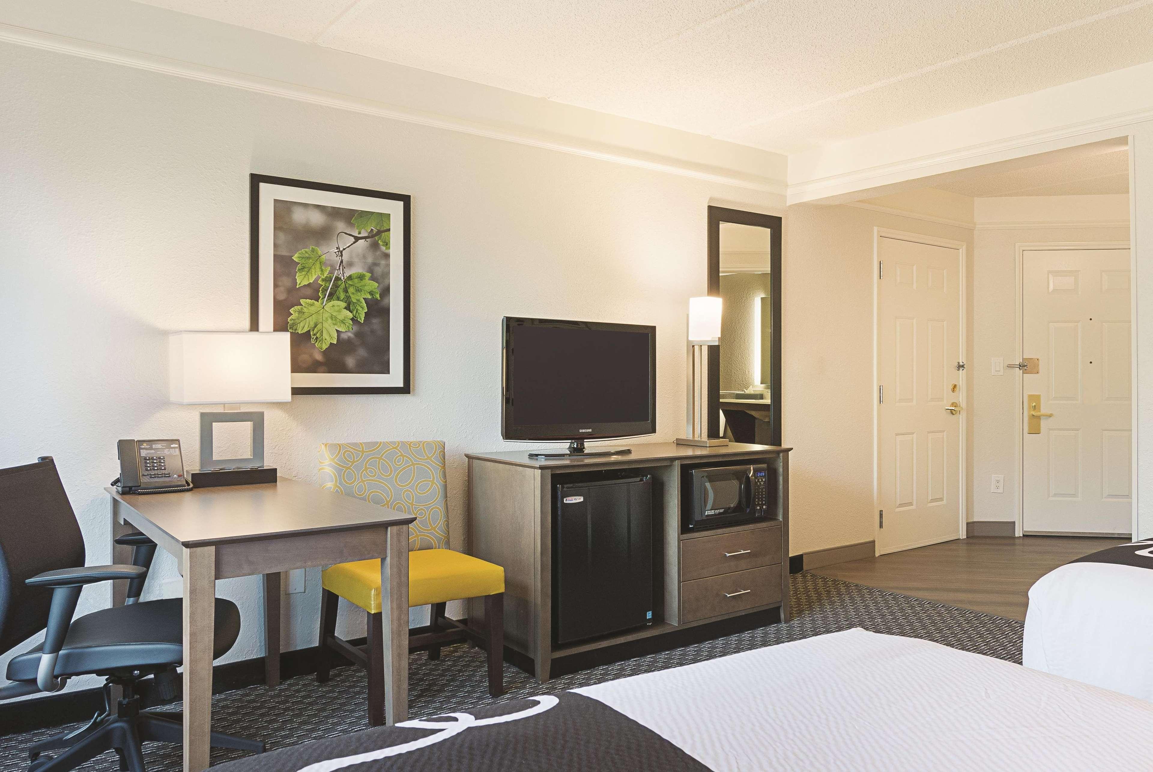 La Quinta By Wyndham Atlanta Perimeter Medical