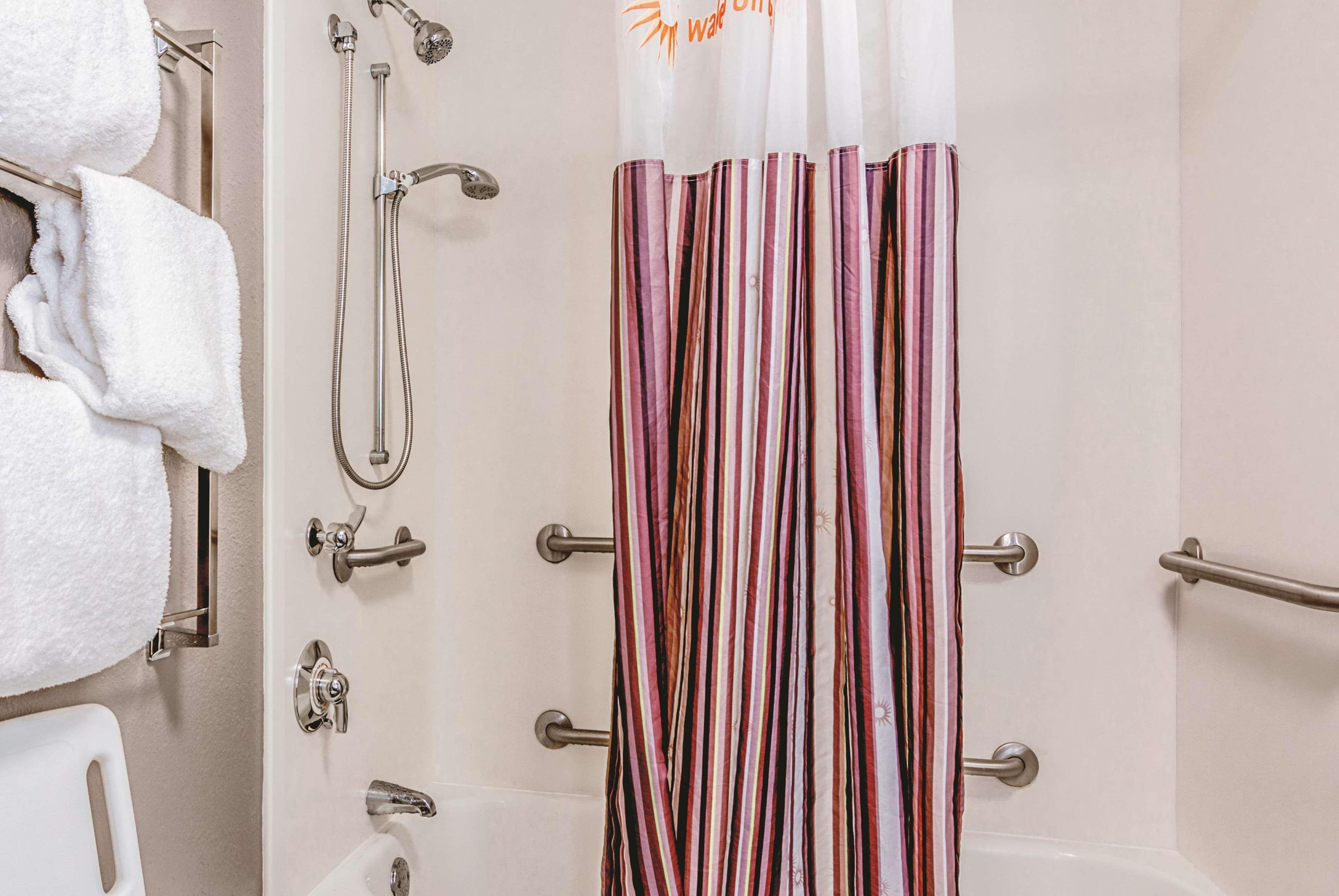 Hotel La Quinta By Wyndham Atlanta Perimeter Medical