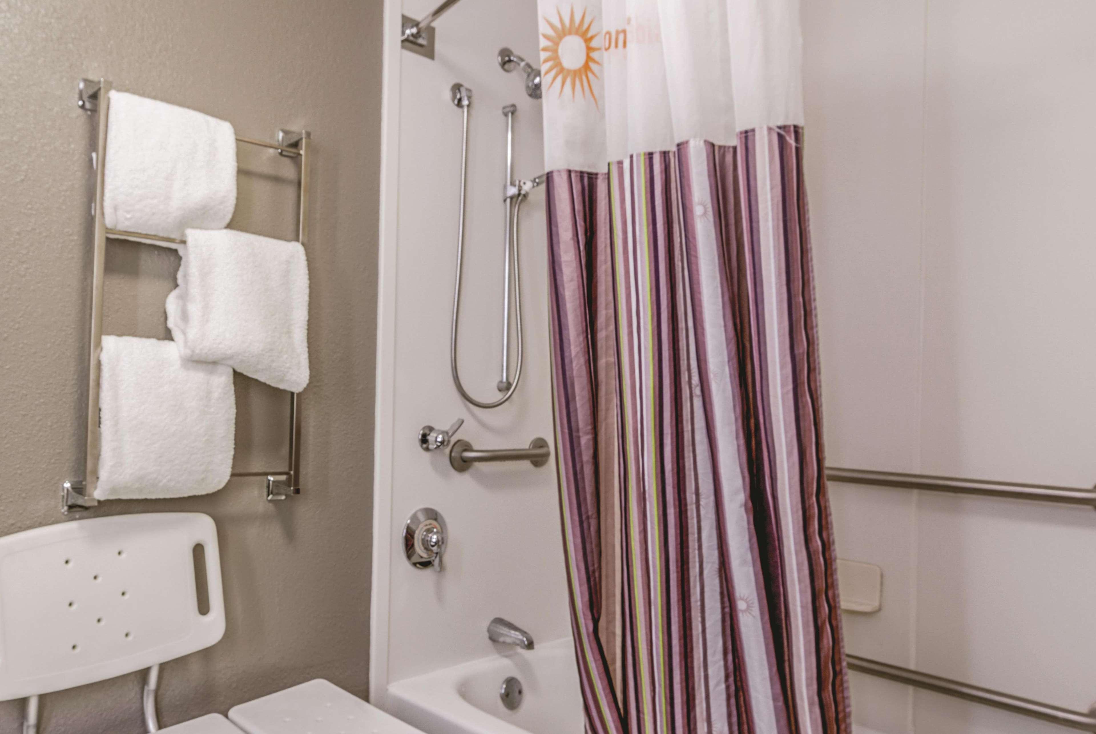 Hotel La Quinta By Wyndham Atlanta Perimeter Medical 3*