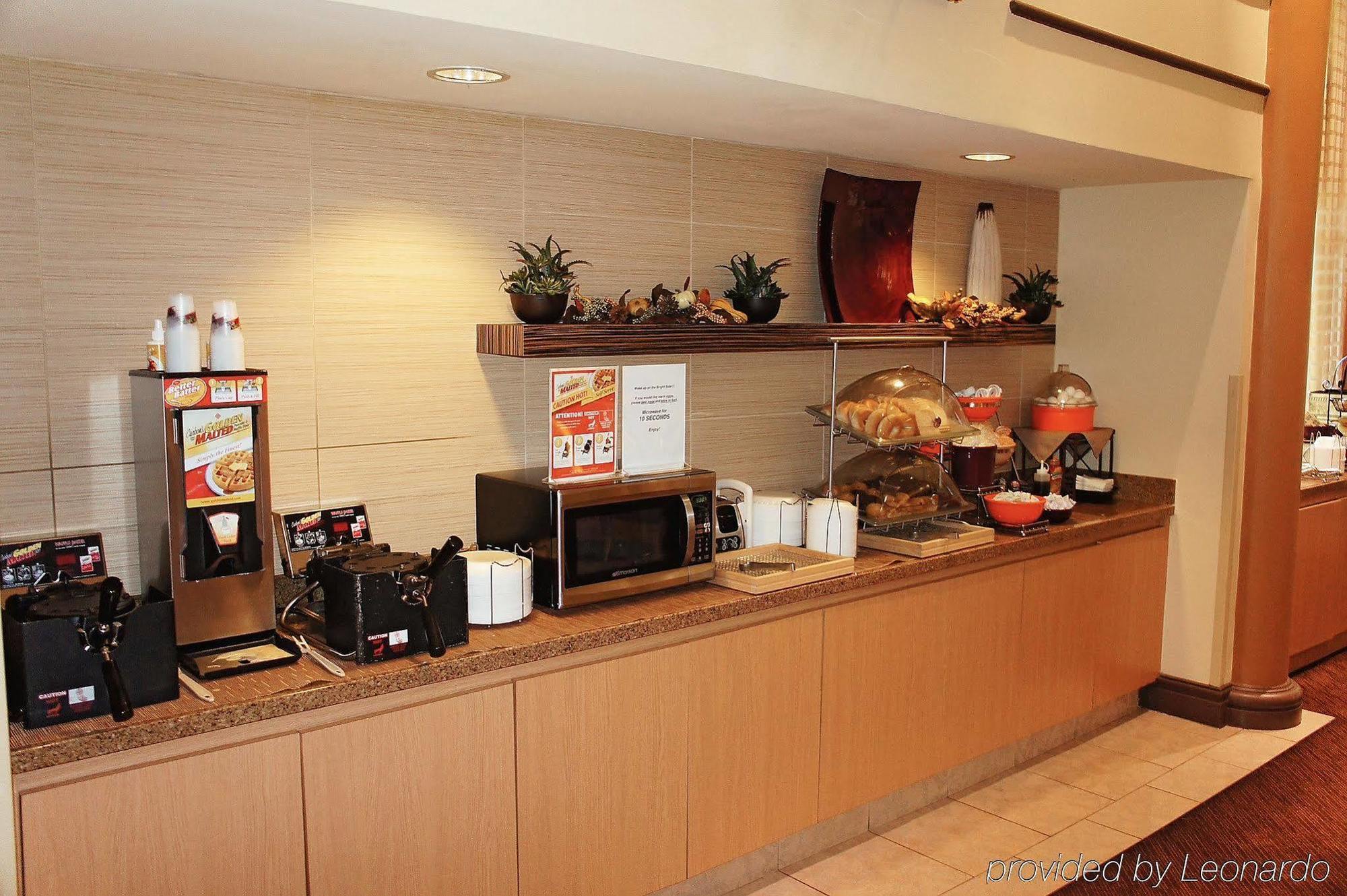 Hotel La Quinta By Wyndham Atlanta Perimeter Medical 3*