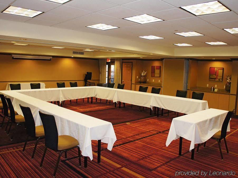 La Quinta By Wyndham Atlanta Perimeter Medical Hotel 3*