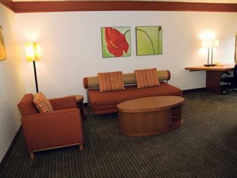 Hotel La Quinta By Wyndham Atlanta Perimeter Medical