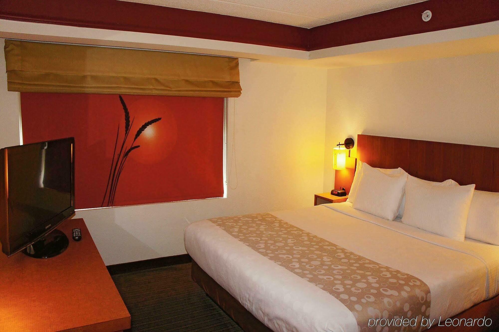 La Quinta By Wyndham Atlanta Perimeter Medical Hotel